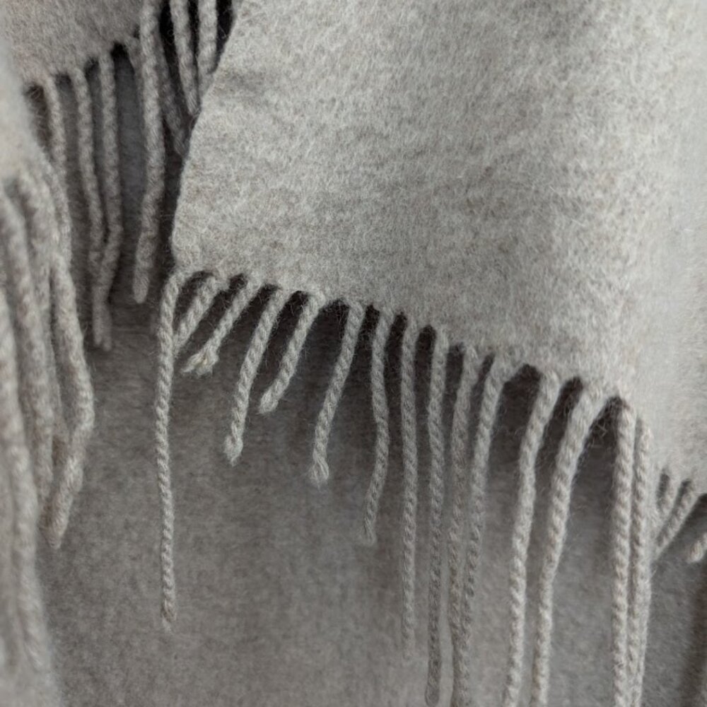 Pure Cashmere 100% Cashmere Beige Blanket Wrap - Picture 12 of 13